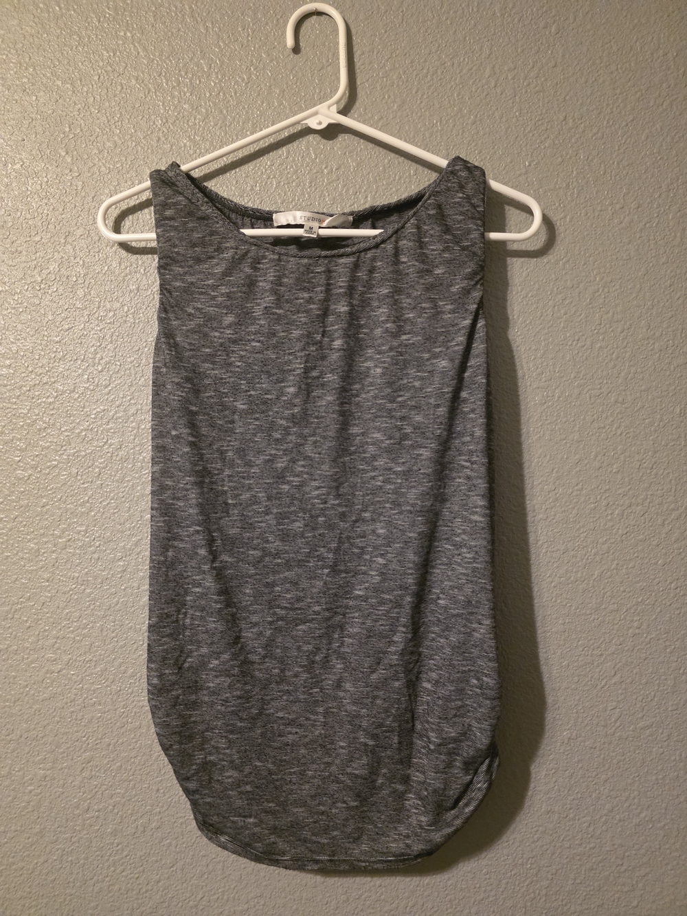 Studio M Heather Gray Sleeveless Tank Top